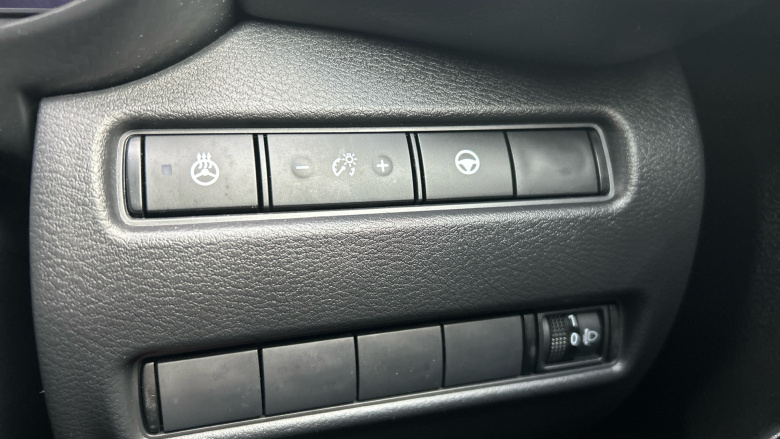 Nissan Juke 1.6 Hybrid Tekna 5dr Auto Hybrid Hatchback